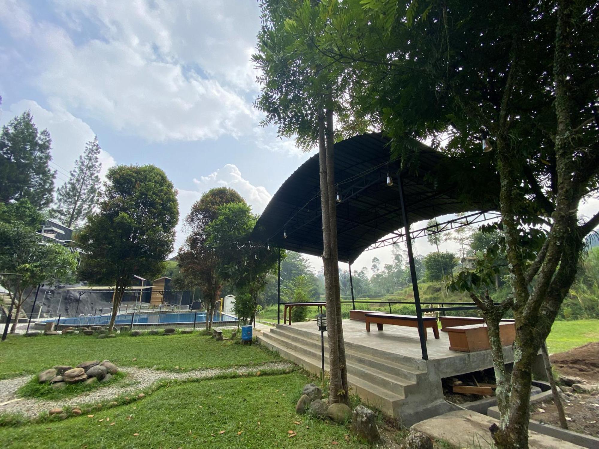 Shine River Ciwidey Exterior foto